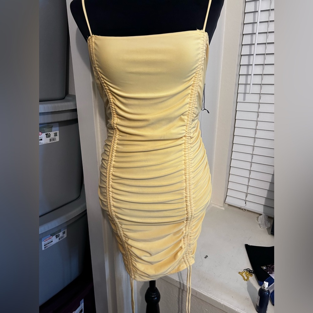 Yellow Rouge Dress - Picture 3 of 3